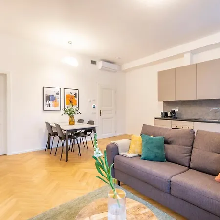 Apart-hotel Petrin Tower 4*