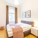 Aparthotel Petrin Tower Prag