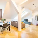 Petrin Tower Aparthotel 4*
