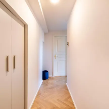 Aparthotel Petrin Tower 4*