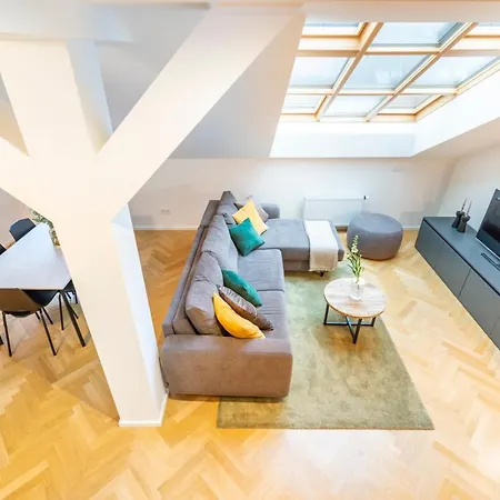 Lejlighedshotel Petrin Tower 4*