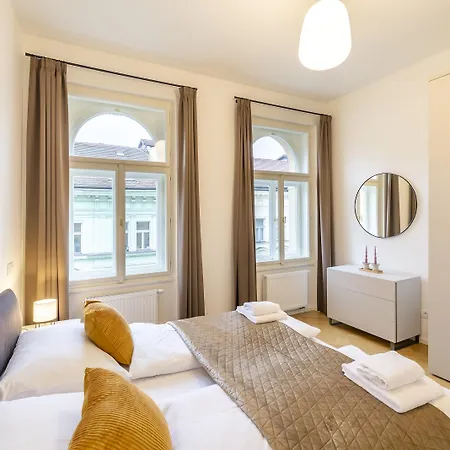 Petrin Tower Lejlighedshotel Prag