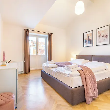 Petrin Tower 4*