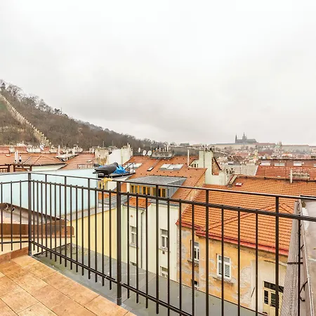 Petrin Tower Aparthotel Prag